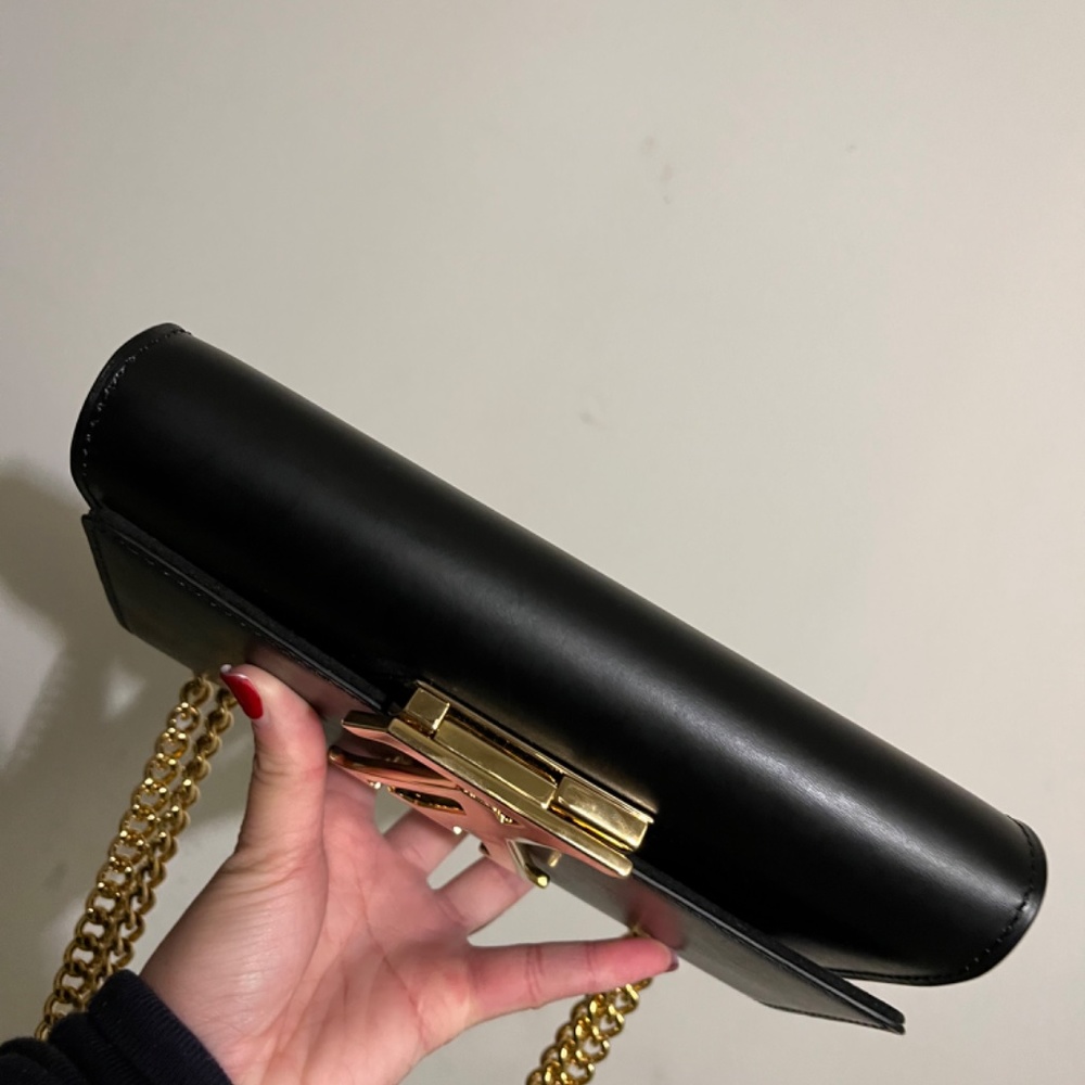 Louis Vuitton Chain Louise MM in black - Picture 10 of 13